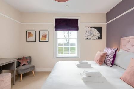 קאמברידג' Central, Stunning 2 Bed Apartment With Parking! מראה חיצוני תמונה