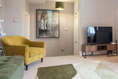 קאמברידג' Central, Stunning 2 Bed Apartment With Parking! מראה חיצוני תמונה