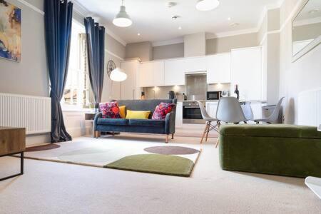 קאמברידג' Central, Stunning 2 Bed Apartment With Parking! מראה חיצוני תמונה